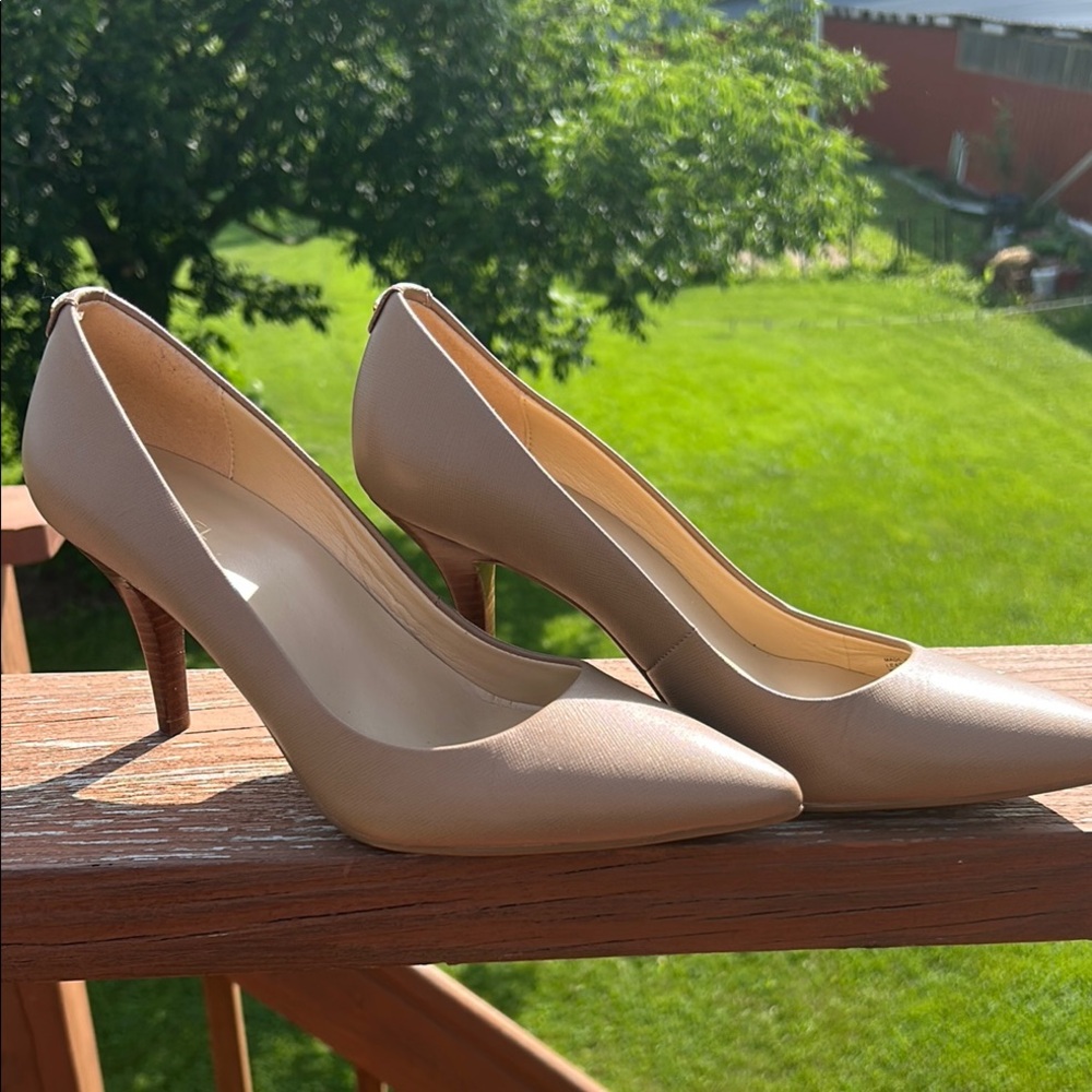 Michael Kors Tan Stiletto Pumps Size 8